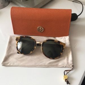 Tory Burch polarized tortoise sunglasses